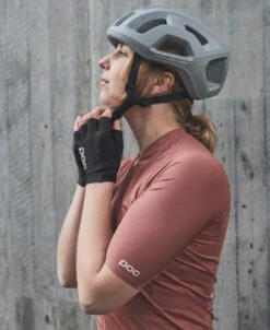 POC Agile Short Glove 39 POC Agile Short Glove -POC Shop 30375 1002 AgileShortGlove UraniumBlack 1