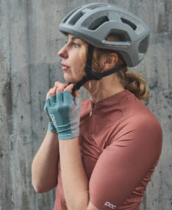 POC Agile Short Glove 22 POC Agile Short Glove -POC Shop 30375 1654 AgileShortGlove LtDioptaseBlue 2