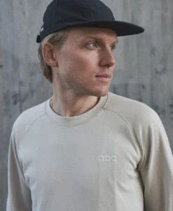 POC Poise Crew Neck 17 POC Poise Crew Neck -POC Shop 52910 1814 PoiseCrewNeck LightSandstoneBeige 1