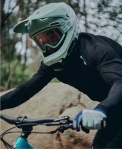 POC MTB Pure LS Jersey 32 POC MTB Pure LS Jersey -POC Shop PDP 52844 MTBPureLSJersey 11002 UraniumBlack 02 569daeaa 4db3 4948 b16b a0a63906491f 1